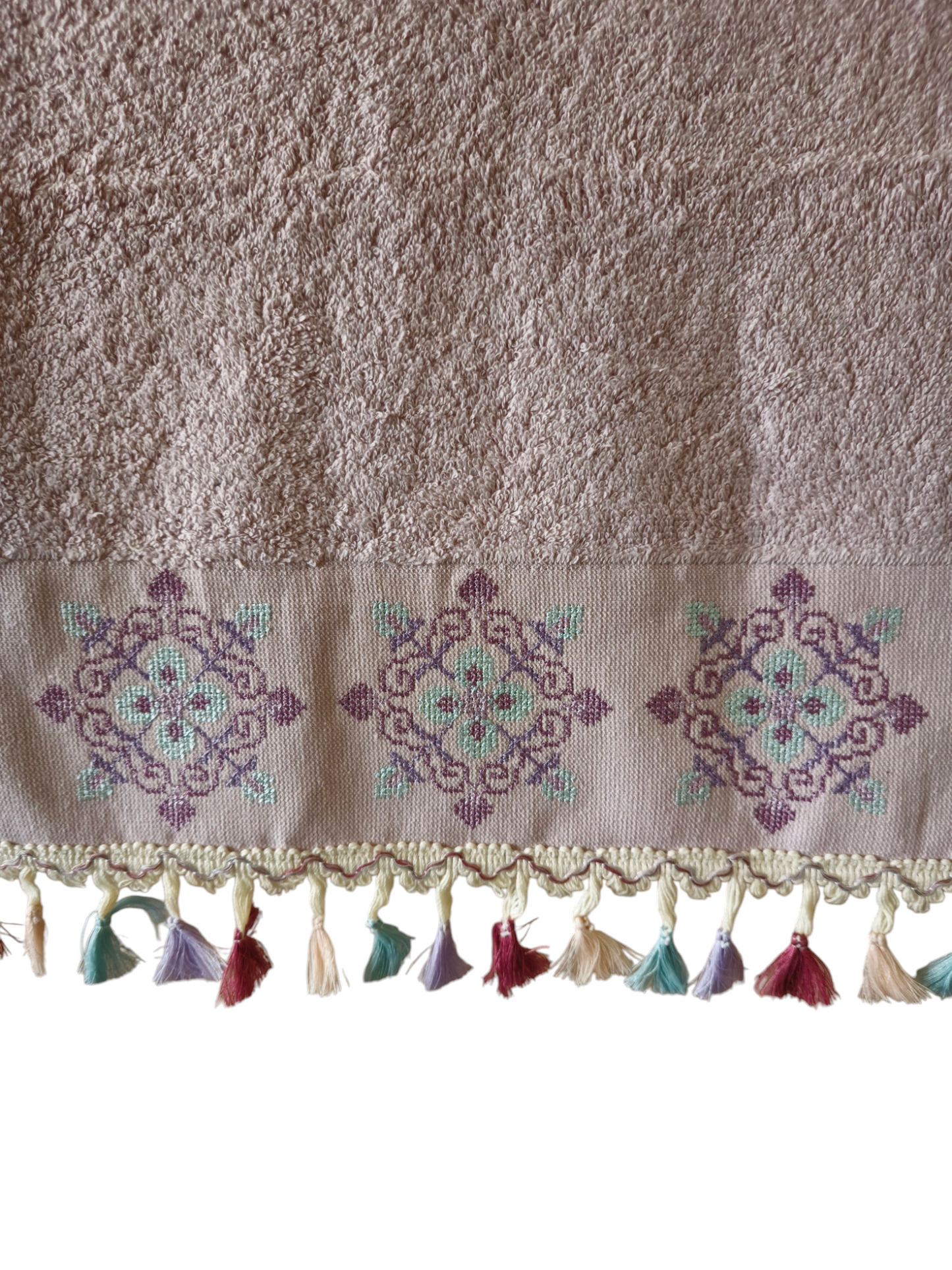 Turkish cotton traditional colourful towels. Unique and luxurious towels. Luxurious and stylish towels.