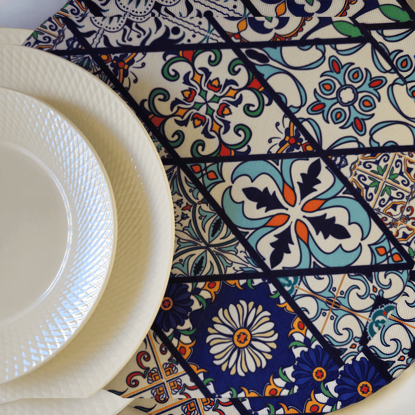 Turkish cotton kitchen décor, place mats and table runners. Traditional Turkish designs. Kitchen and lounge decor, stylish and unique kitchen and lounge room items. Gift ideas, housewarming gift. Colourful home designs.