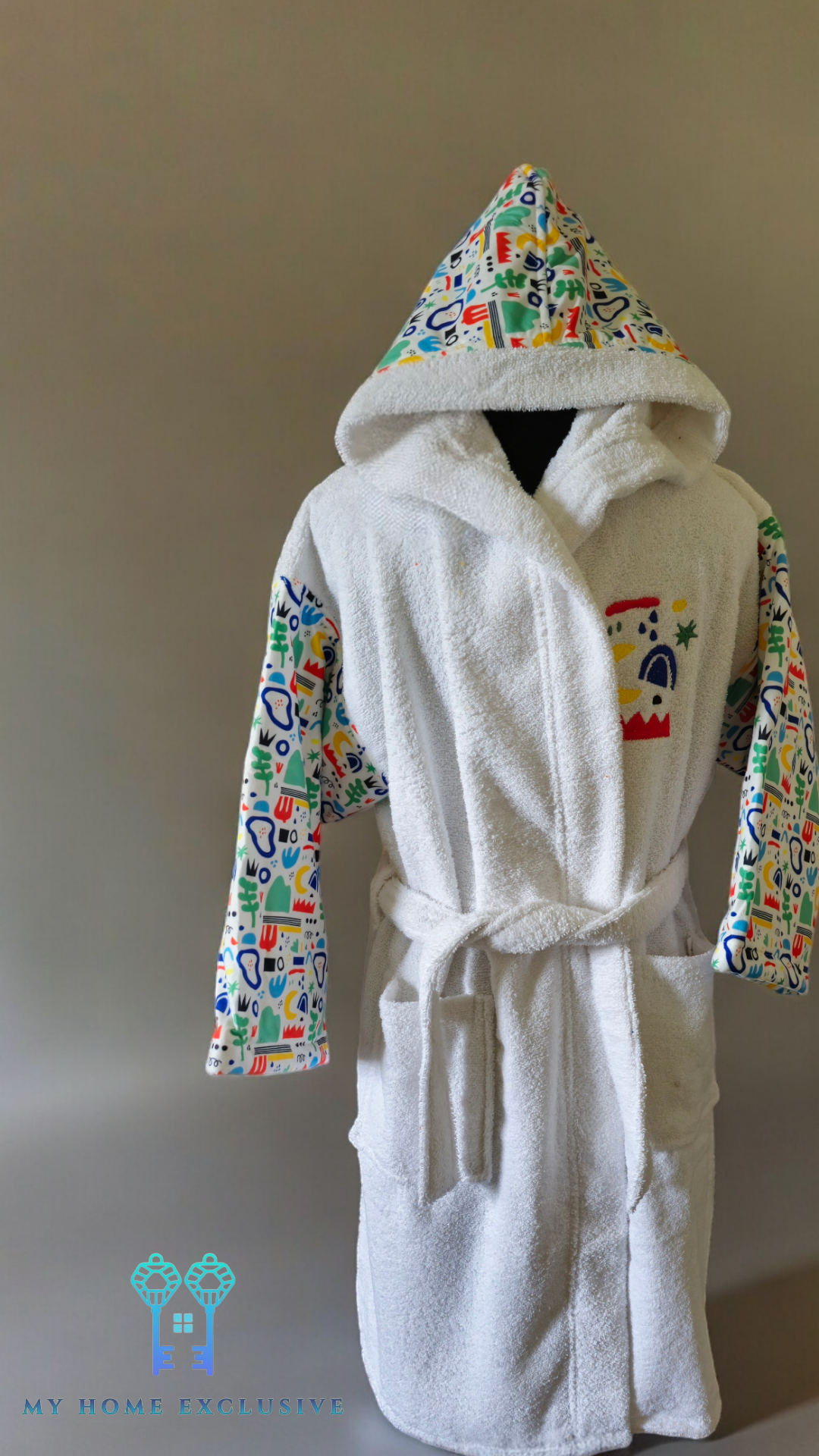 Kids bathrobes and towels, Turkish cotton colourful, unique and luxurious. Fun kids bath time, kids swimming lessons, bubble bath, pure cotton, gift ideas, pool party, children’s birthday present.