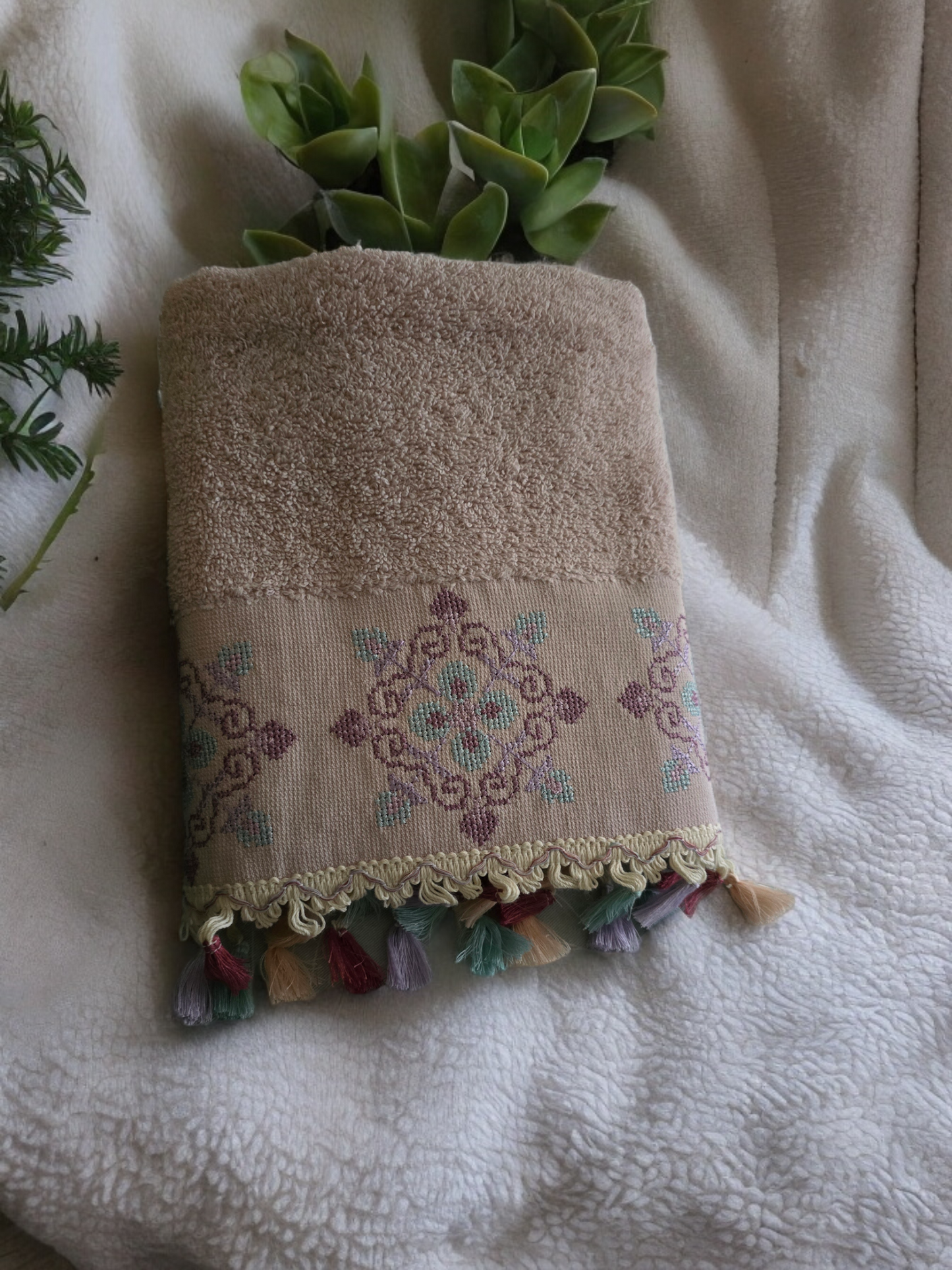 Turkish cotton traditional colourful towels. Unique and luxurious towels. Luxurious and stylish towels.