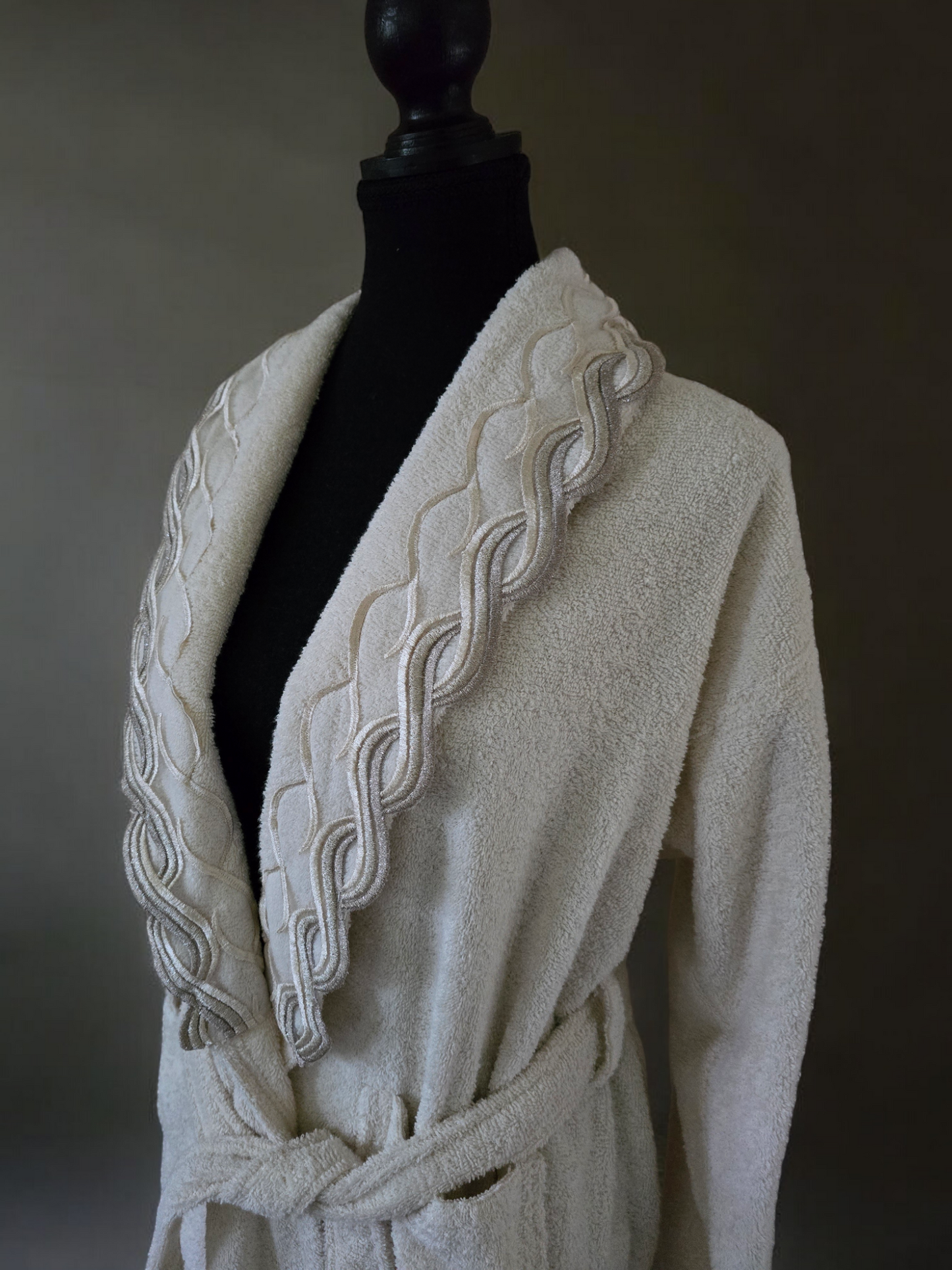 Turkish Cotton Towel and bathrobe Set My Home Exclusive. Quality Turkish cotton luxury towels and bathrobe sets. Luxurious and stylish towels and bathrobes. Wedding gifts and bridal wear.