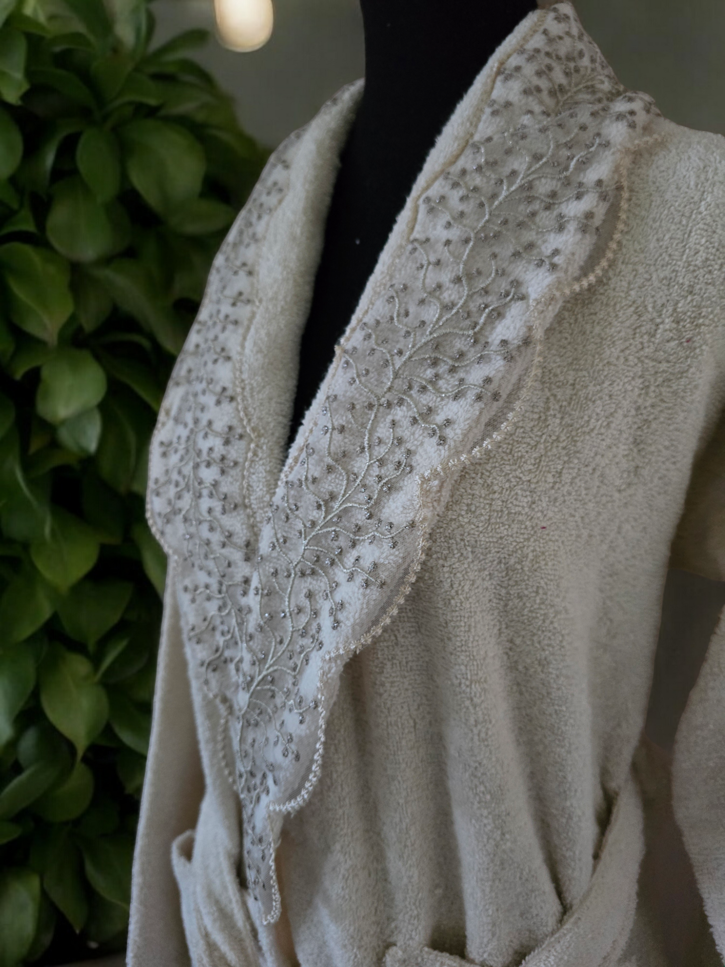 Turkish Cotton Towel and bathrobe Set My Home Exclusive. Quality Turkish cotton luxury towels and bathrobe sets. Luxurious and stylish towels and bathrobes. Wedding gifts and bridal wear.