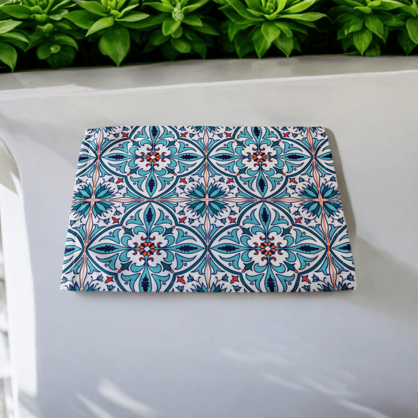 Turkish cotton kitchen décor, place mats and table runners. Traditional Turkish designs. Kitchen and lounge decor, stylish and unique kitchen and lounge room items. Gift ideas, housewarming gift. Colourful home designs.
