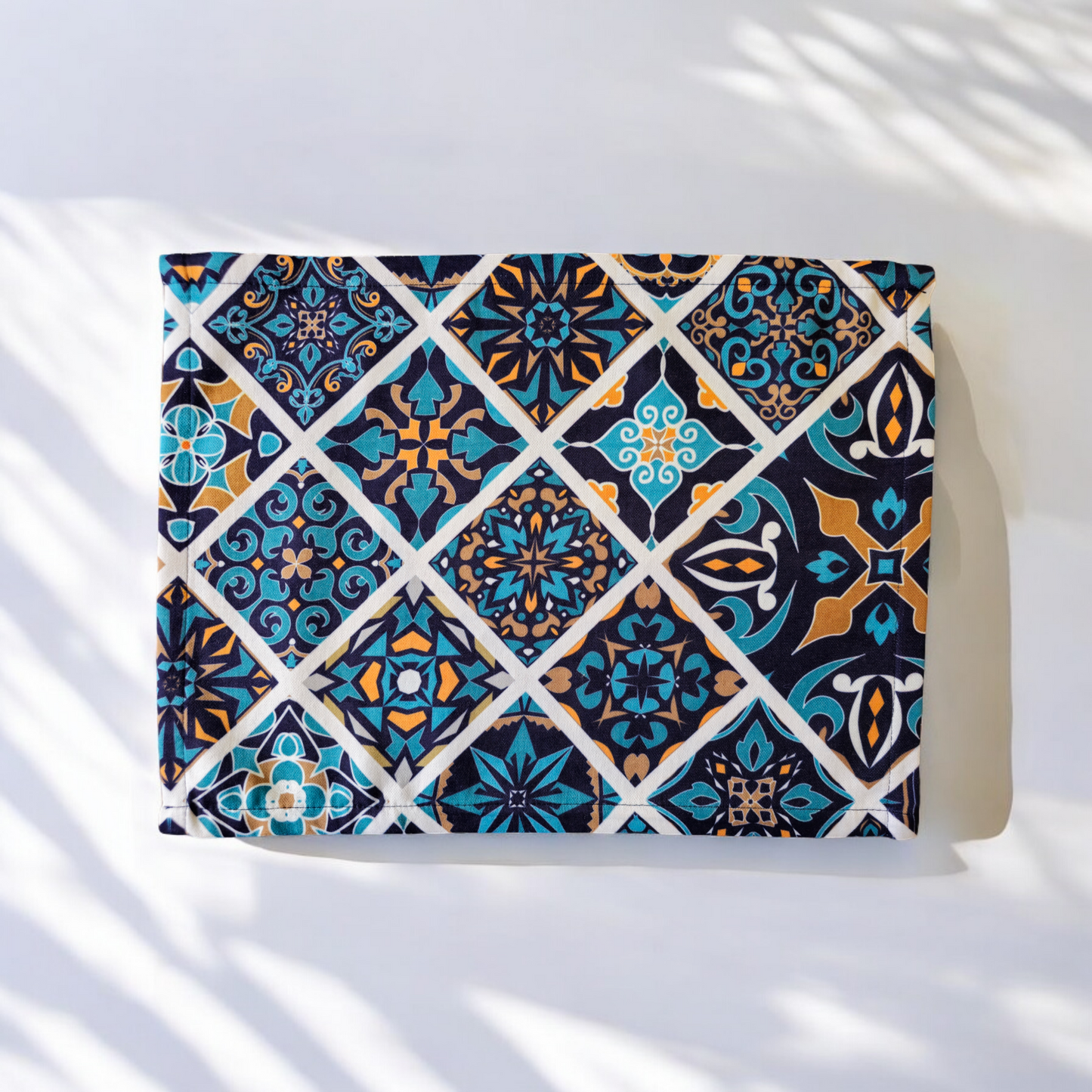 Turkish cotton kitchen décor, place mats and table runners. Traditional Turkish designs. Kitchen and lounge decor, stylish and unique kitchen and lounge room items. Gift ideas, housewarming gift. Colourful home designs.