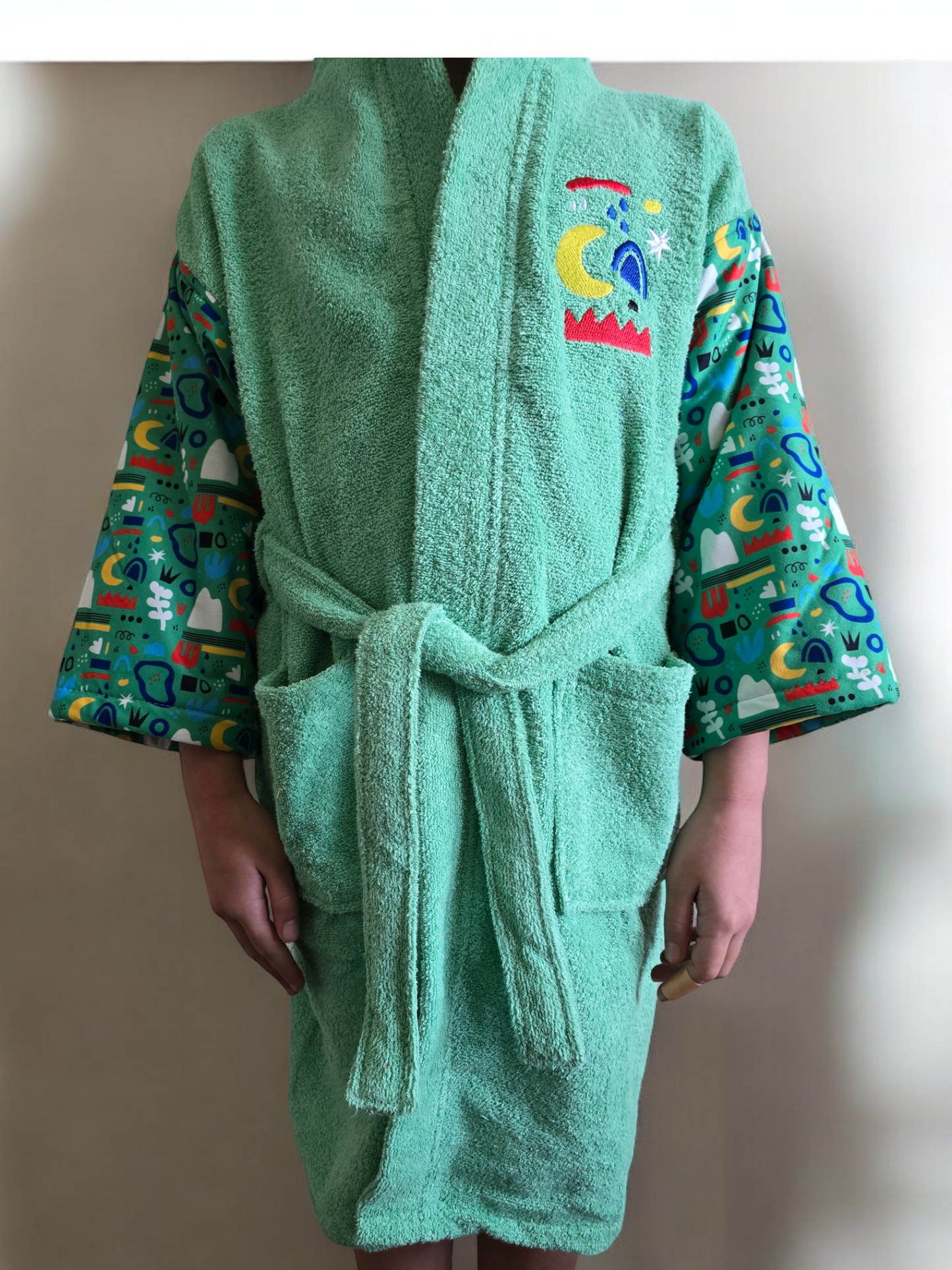 Kids bathrobes and towels, Turkish cotton colourful, unique and luxurious. Fun kids bath time, kids swimming lessons, bubble bath, pure cotton, gift ideas, pool party, children’s birthday present.