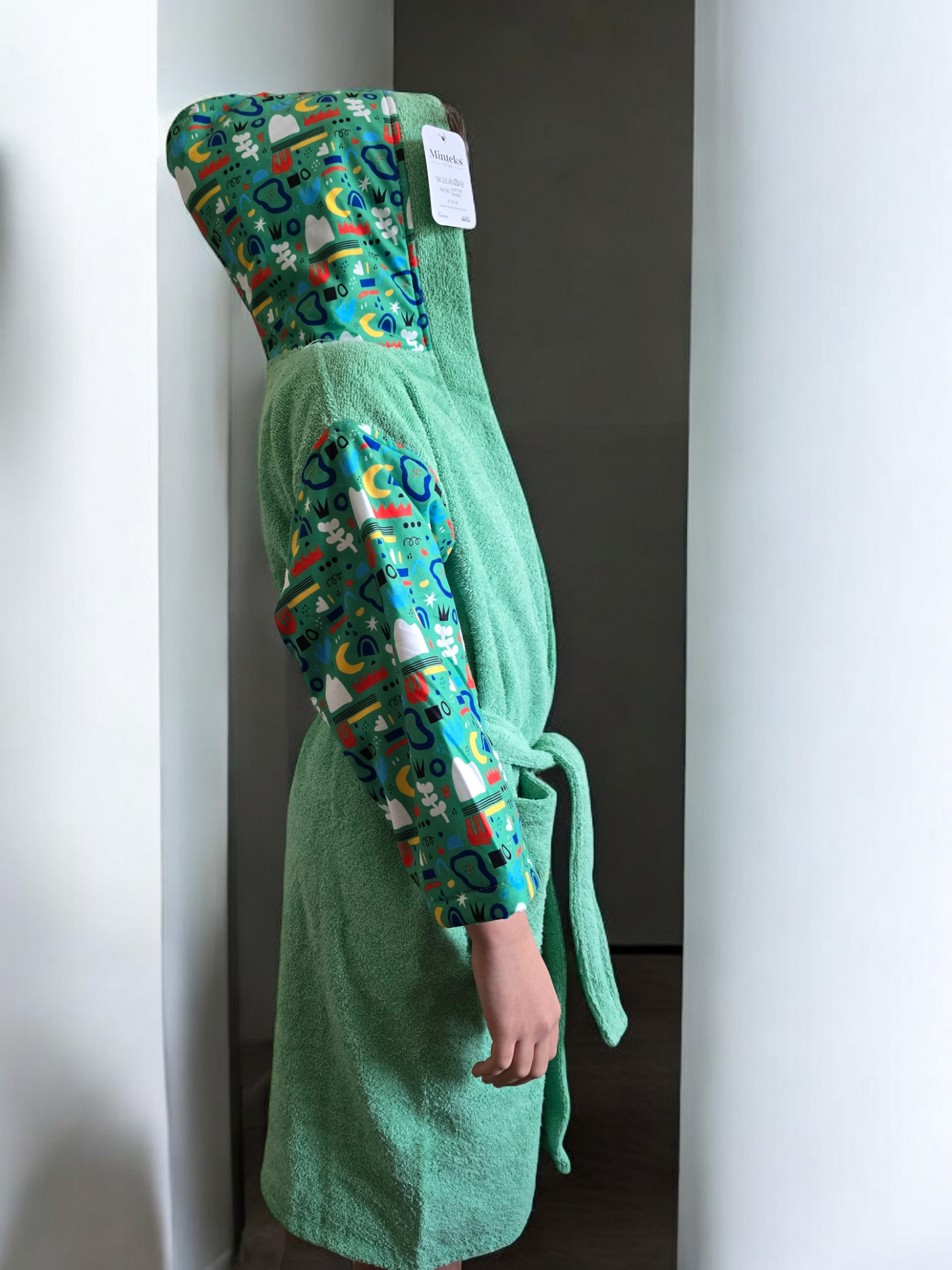 Kids bathrobes and towels, Turkish cotton colourful, unique and luxurious. Fun kids bath time, kids swimming lessons, bubble bath, pure cotton, gift ideas, pool party, children’s birthday present.