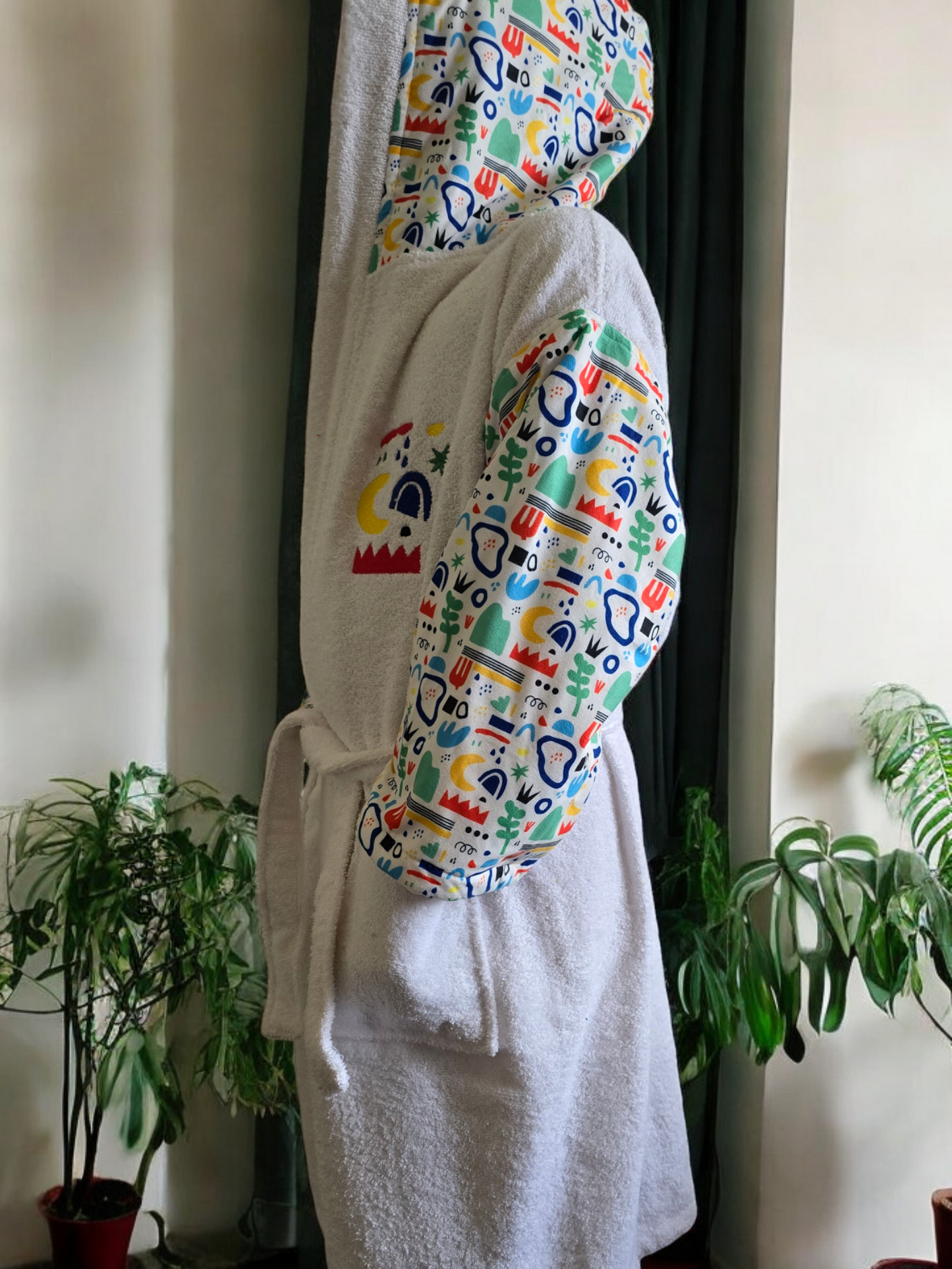 Kids bathrobes and towels, Turkish cotton colourful, unique and luxurious. Fun kids bath time, kids swimming lessons, bubble bath, pure cotton, gift ideas, pool party, children’s birthday present.