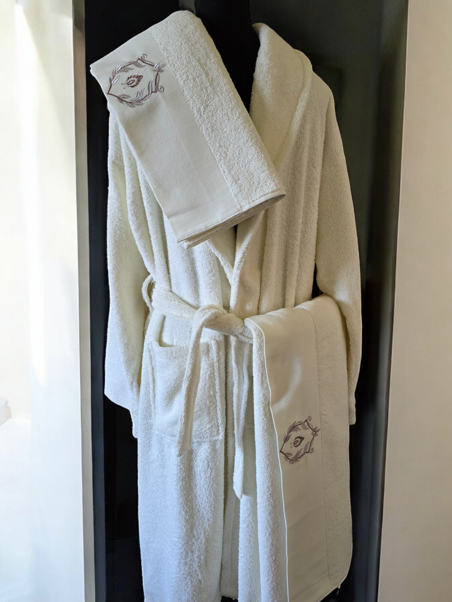 Turkish Cotton Towel and bathrobe Set My Home Exclusive. Quality Turkish cotton luxury towels and bathrobe sets. Luxurious and stylish towels and bathrobes. Wedding gifts and bridal wear.