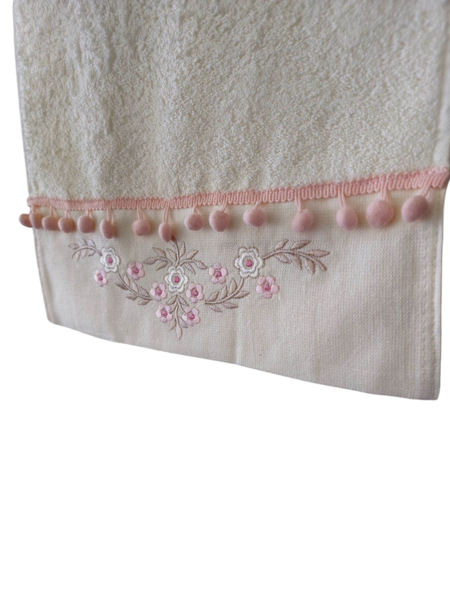 Turkish cotton traditional colourful towels. Unique and luxurious towels. Luxurious and stylish towels.