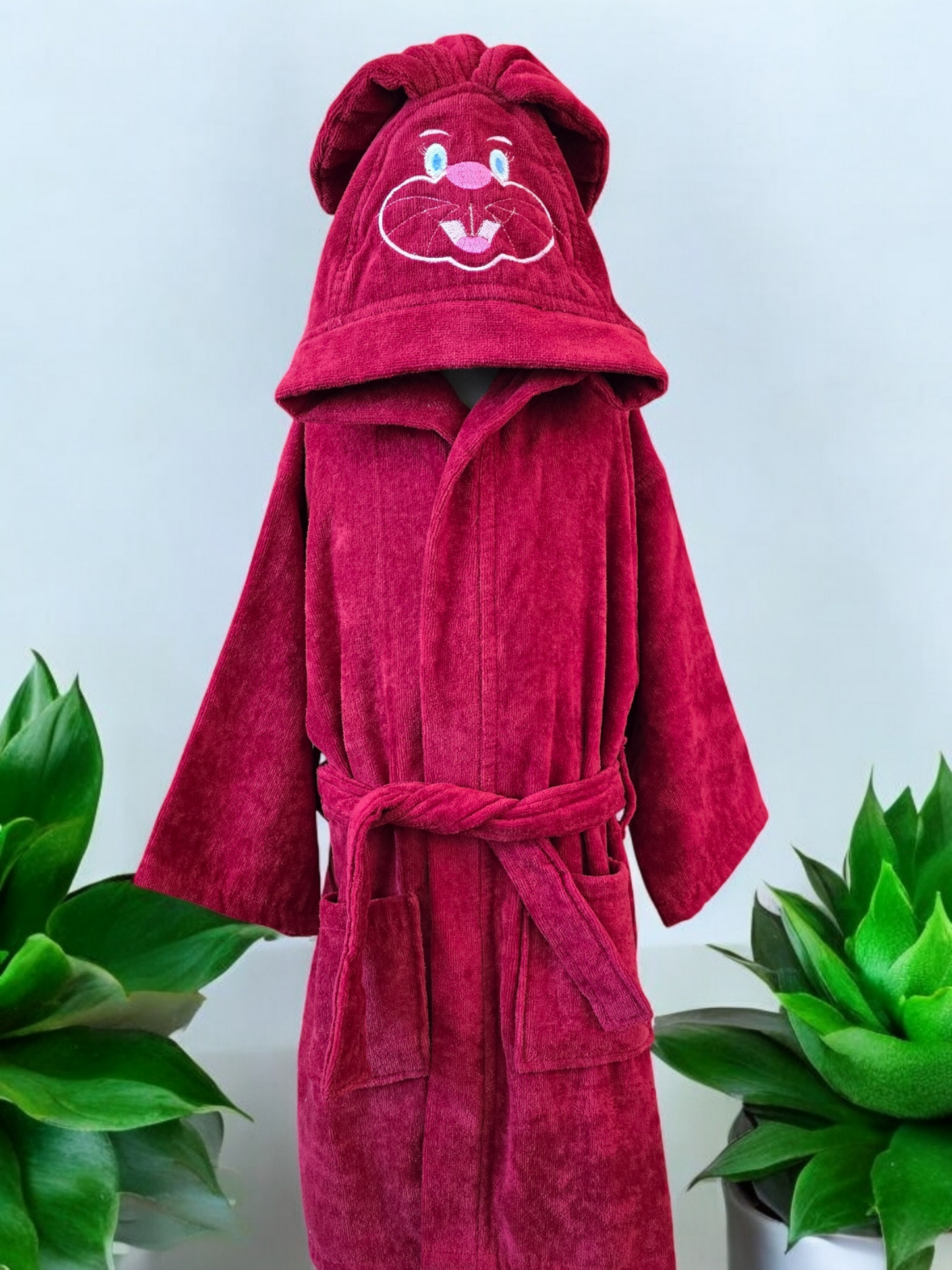 100% cotton soft and absorbent kids bathrobes, perfect for bath or pool time. Kids bathrobes and towels, Turkish cotton colourful, unique and luxurious. Fun kids bath time, kids swimming lessons, bubble bath, pure cotton, gift ideas, pool party, children’s birthday present.