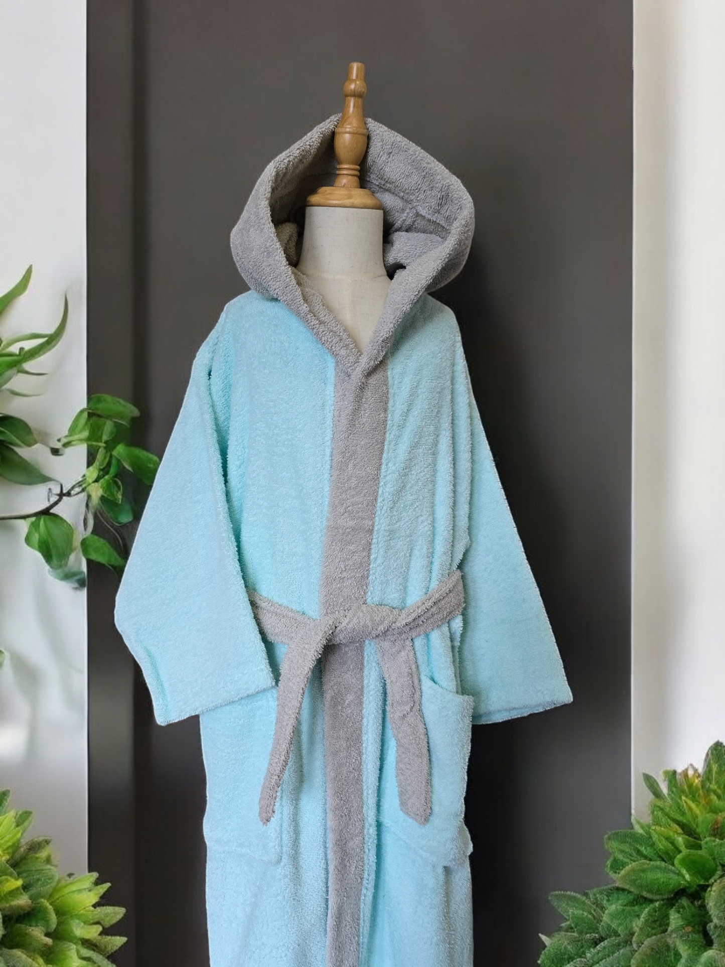 Kids bathrobes and towels, Turkish cotton colourful, unique and luxurious. Fun kids bath time, kids swimming lessons, bubble bath, pure cotton, gift ideas, pool party, children’s birthday present.