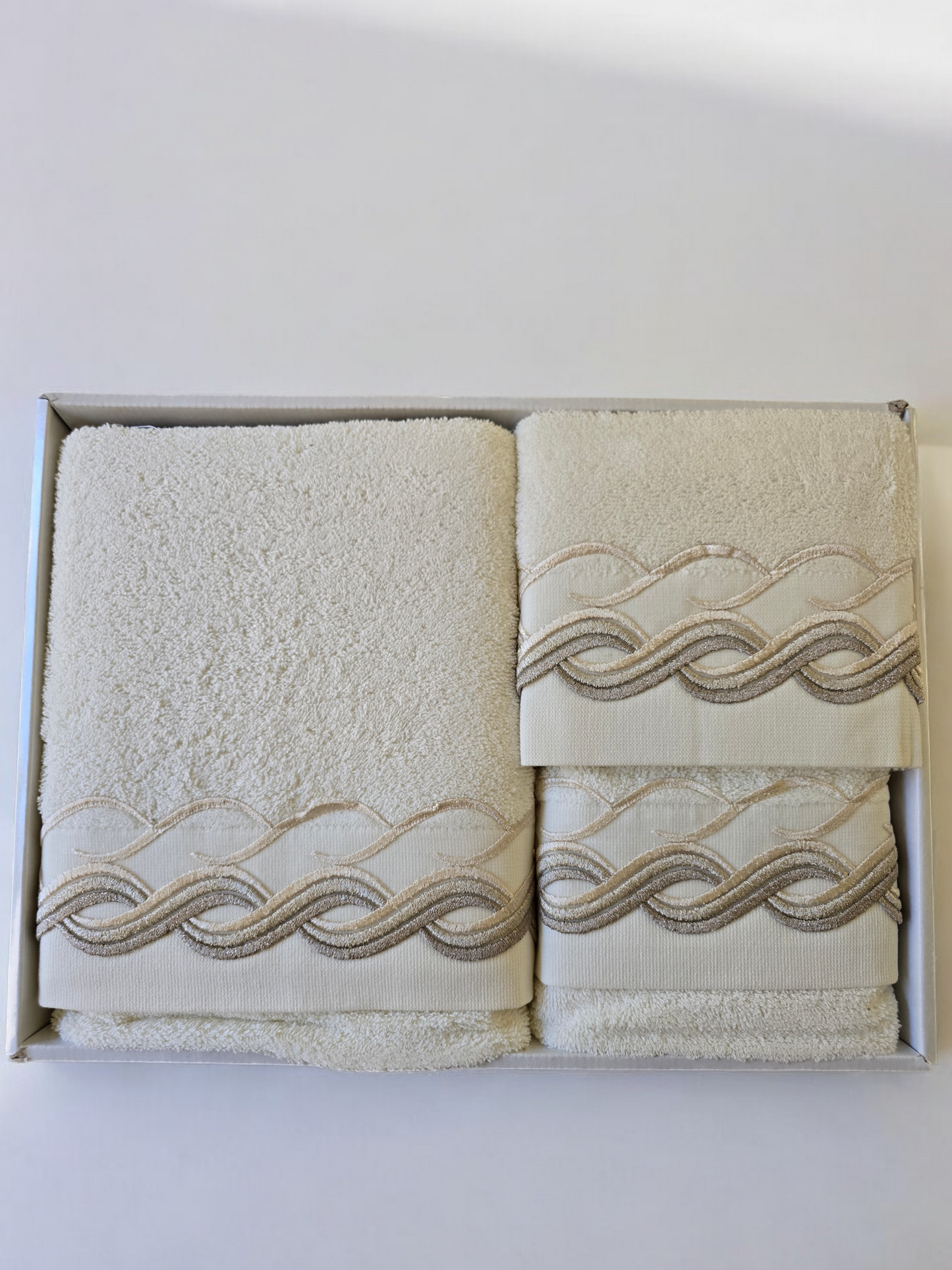 Turkish Cotton Towel Set My Home Exclusive. Quality Turkish cotton luxury towels and towel sets. Luxurious and stylish towels.