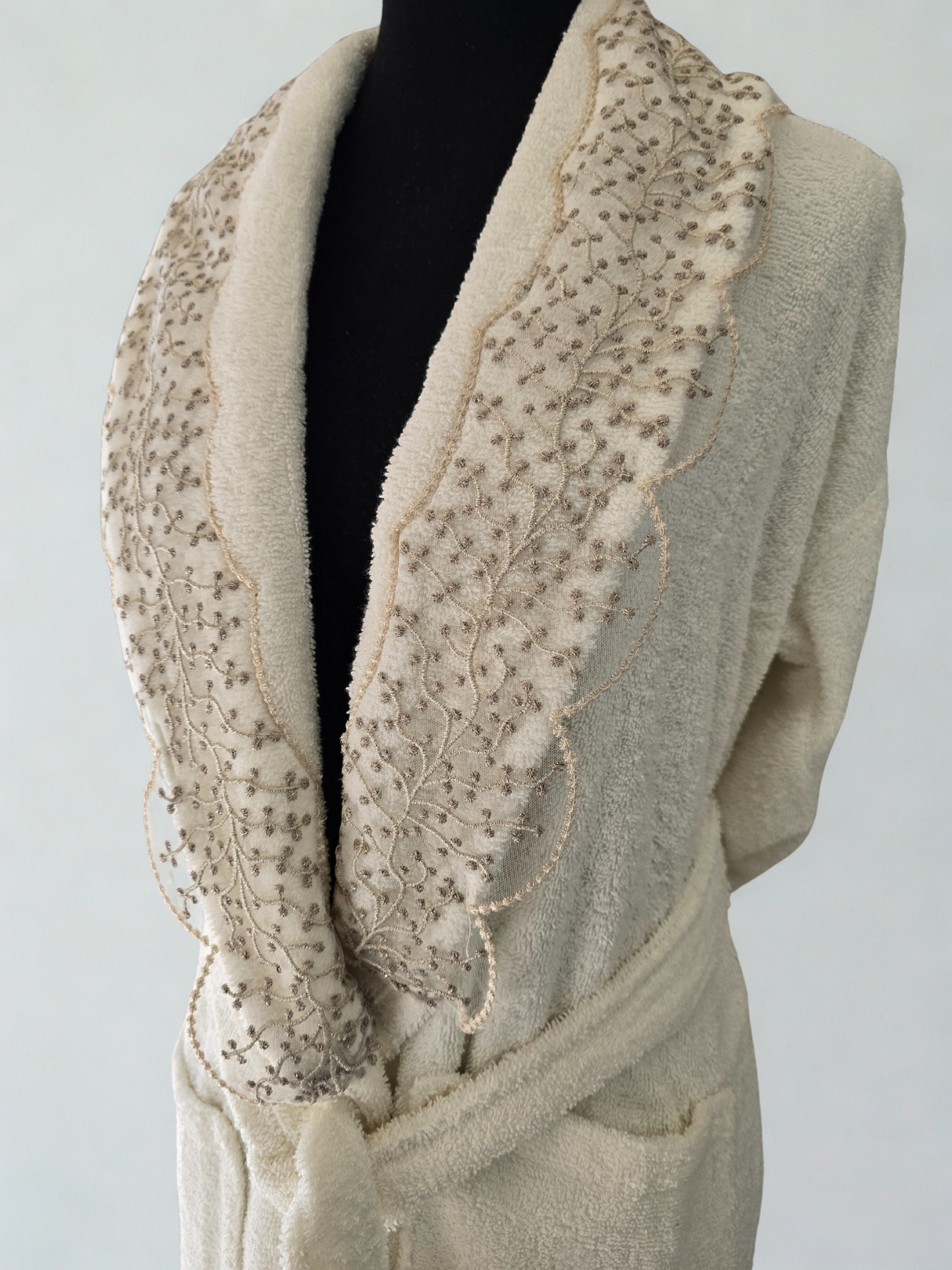 Allium Ivory Bathrobe 100% cotton soft fabric for comfortable, breathable, and luxurious loungewear.