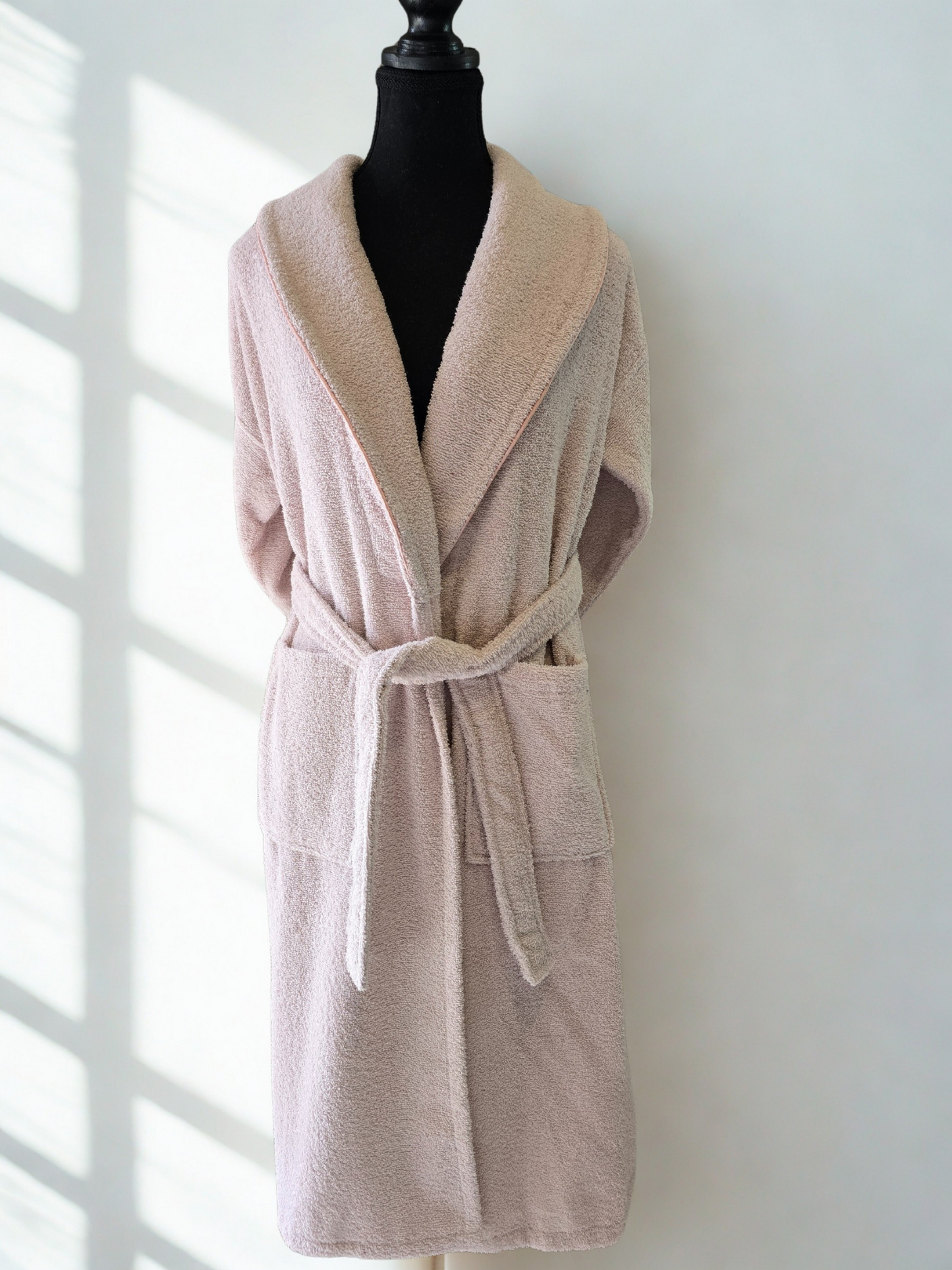 Alora 3 piece bathrobe set with 1 cotton robe and 2 cotton towels (70x140 cm and 50x90 cm).