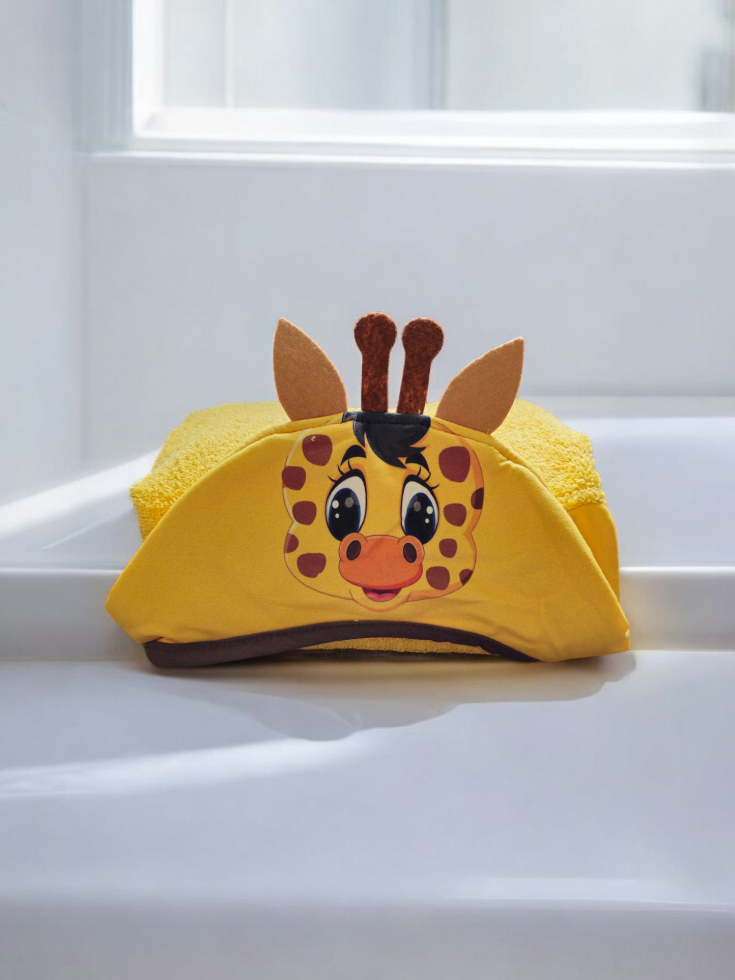 Kids Hooded Towel Brown Giraffe - My Home Exclusive 100% cotton soft and absorbent kids bathrobes, perfect for bath or pool time. Kids bathrobes and towels, Turkish cotton colourful, unique and luxurious. Fun kids bath time, kids swimming lessons, bubble bath, pure cotton, gift ideas, pool party, children’s birthday present.