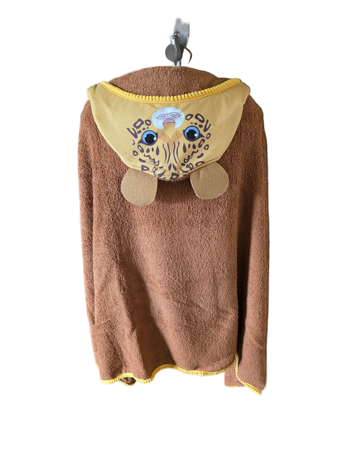 Kids hooded bath towel with brown leopard print accent, made from soft and absorbent 100% cotton, perfect for kids after bath time or swimming.