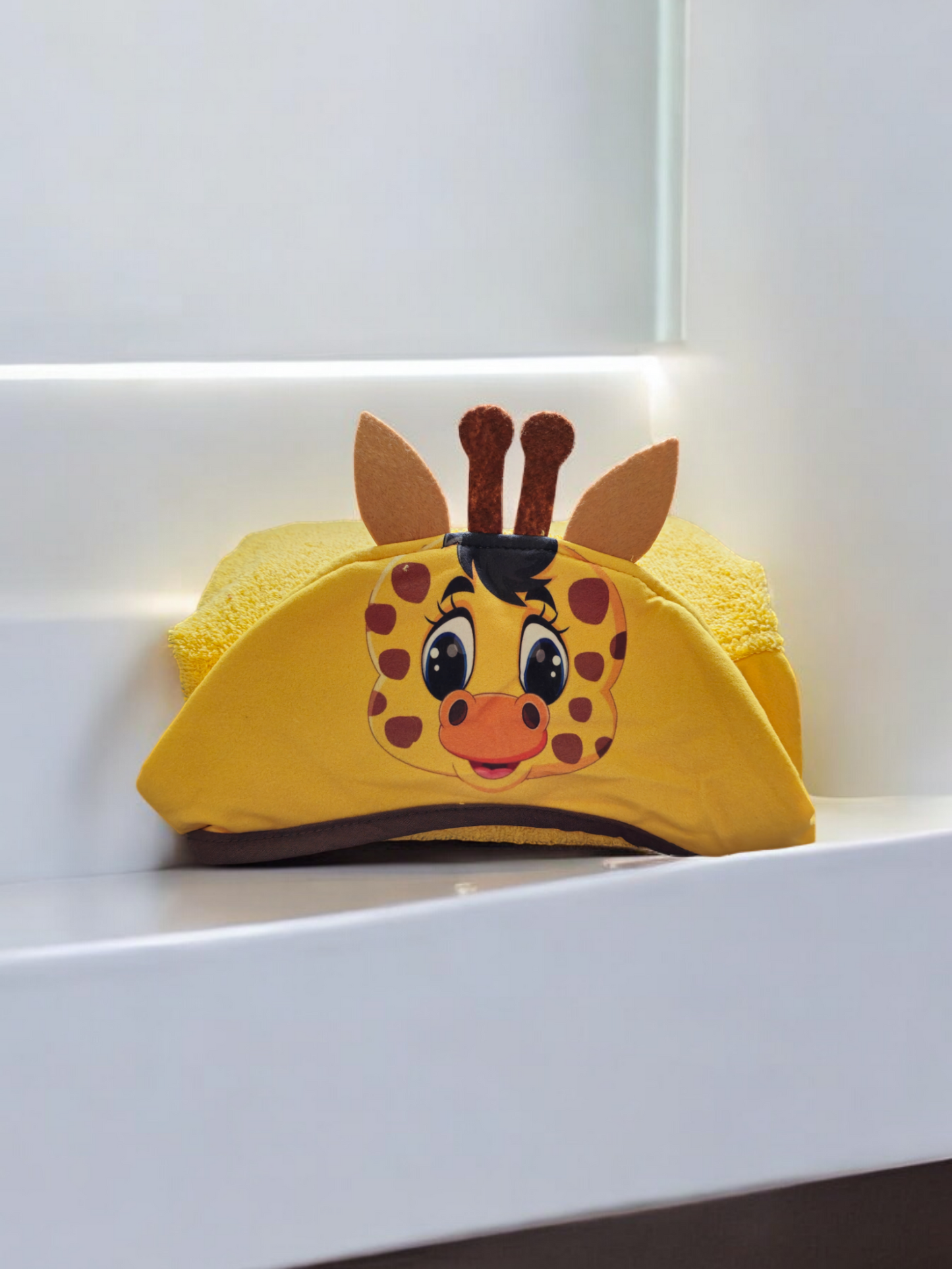 Kids Hooded Towel Yellow Giraffe - My Home Exclusive 100% cotton soft and absorbent kids bathrobes, perfect for bath or pool time. Kids bathrobes and towels, Turkish cotton colourful, unique and luxurious. Fun kids bath time, kids swimming lessons, bubble bath, pure cotton, gift ideas, pool party, children’s birthday present.
