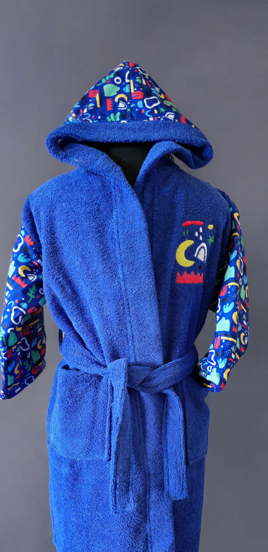Kids bathrobes and towels, Turkish cotton colourful, unique and luxurious. Fun kids bath time, kids swimming lessons, bubble bath, pure cotton, gift ideas, pool party, children’s birthday present.