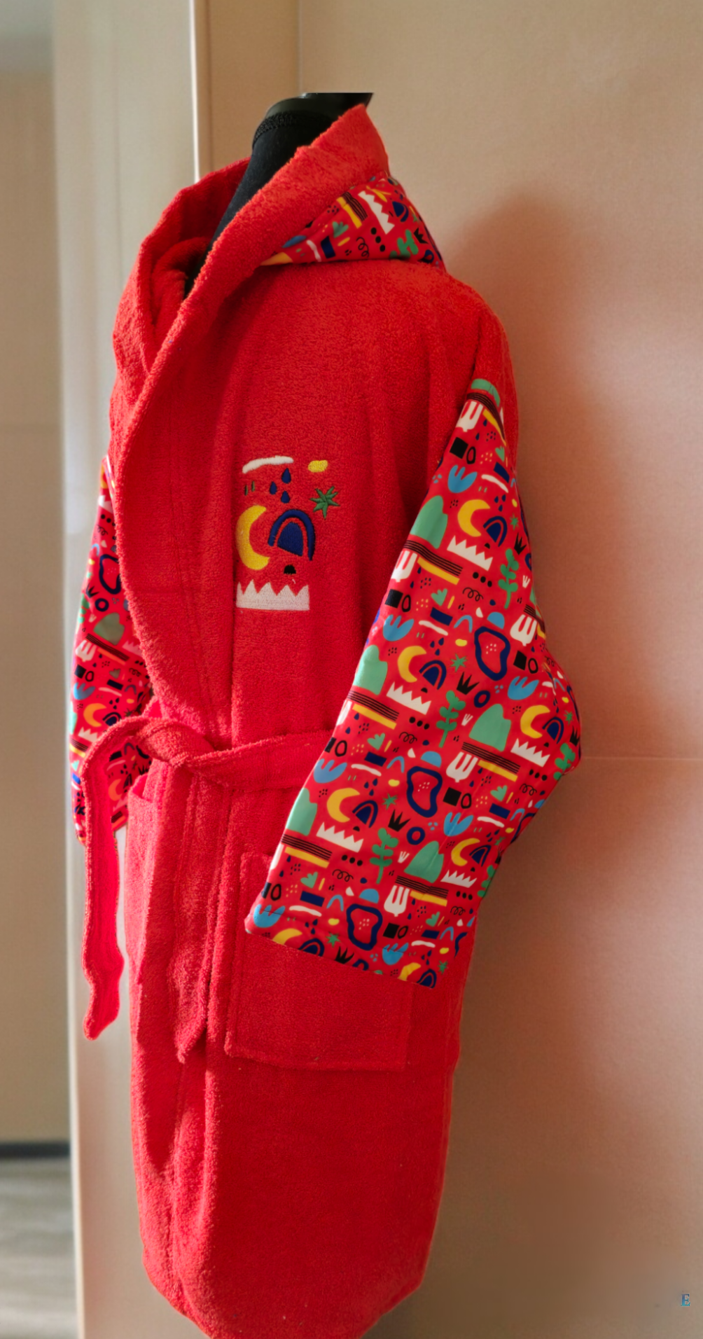 Kids bathrobes and towels, Turkish cotton colourful, unique and luxurious. Fun kids bath time, kids swimming lessons, bubble bath, pure cotton, gift ideas, pool party, children’s birthday present.