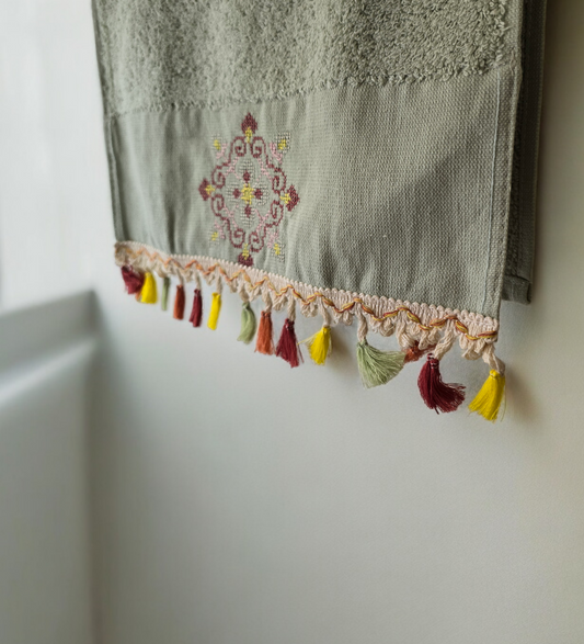 Turkish cotton traditional colourful towels. Unique and luxurious towels. Luxurious and stylish towels.