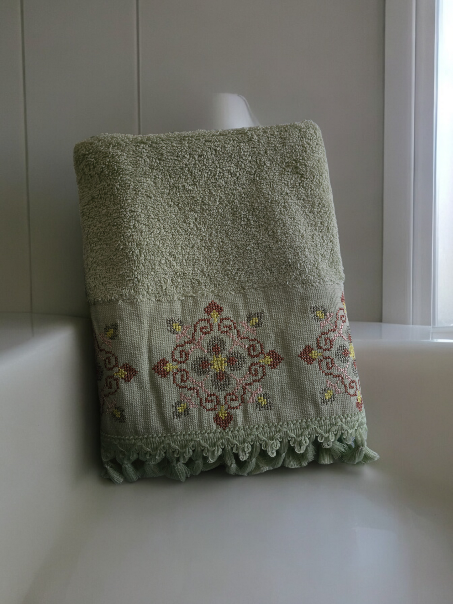 Turkish cotton traditional colourful towels. Unique and luxurious towels. Luxurious and stylish towels.