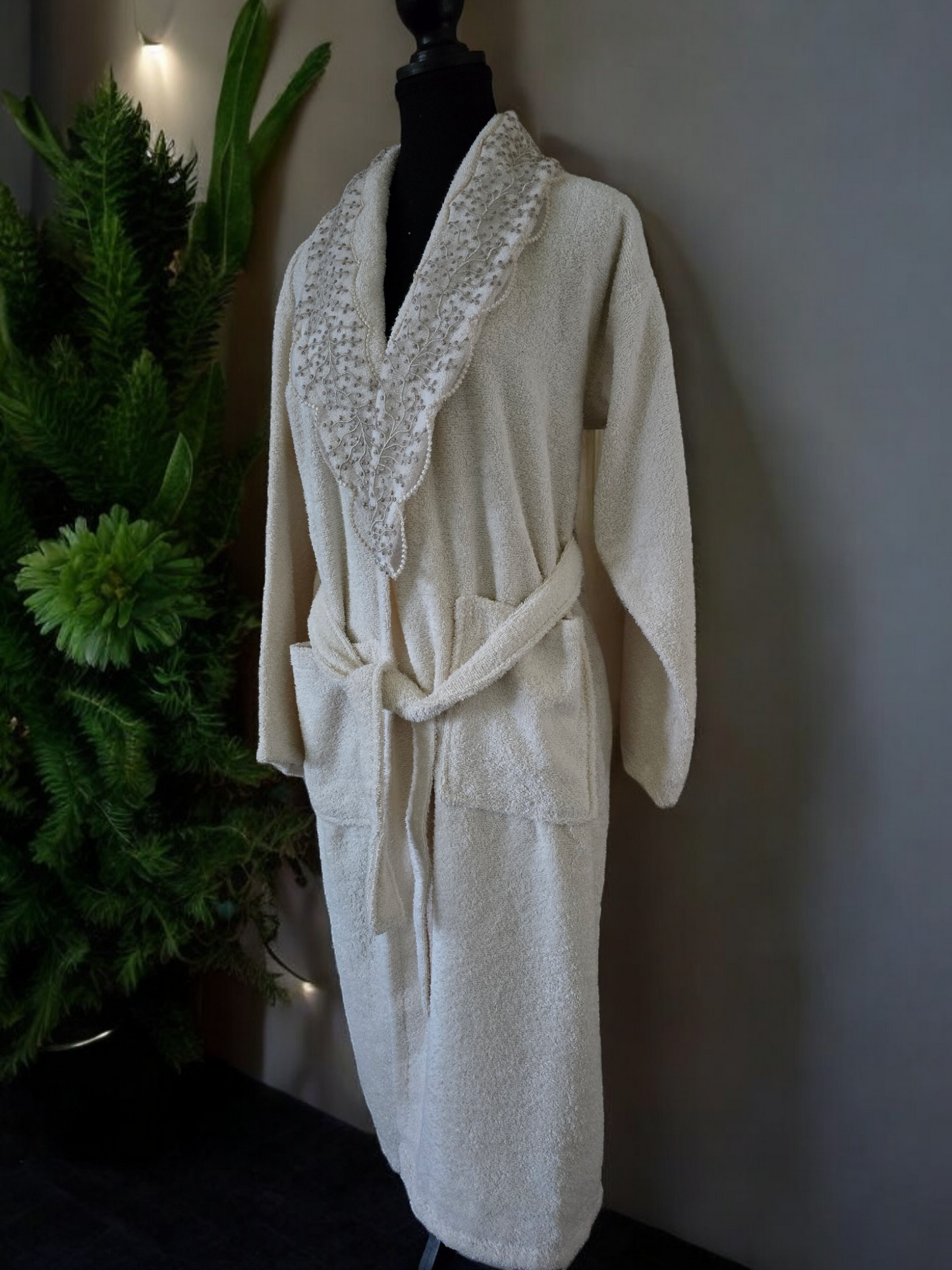 Turkish Cotton Towel and bathrobe Set My Home Exclusive. Quality Turkish cotton luxury towels and bathrobe sets. Luxurious and stylish towels and bathrobes. Wedding gifts and bridal wear.