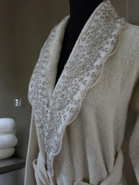 Turkish Cotton Towel and bathrobe Set My Home Exclusive. Quality Turkish cotton luxury towels and bathrobe sets. Luxurious and stylish towels and bathrobes. Wedding gifts and bridal wear.