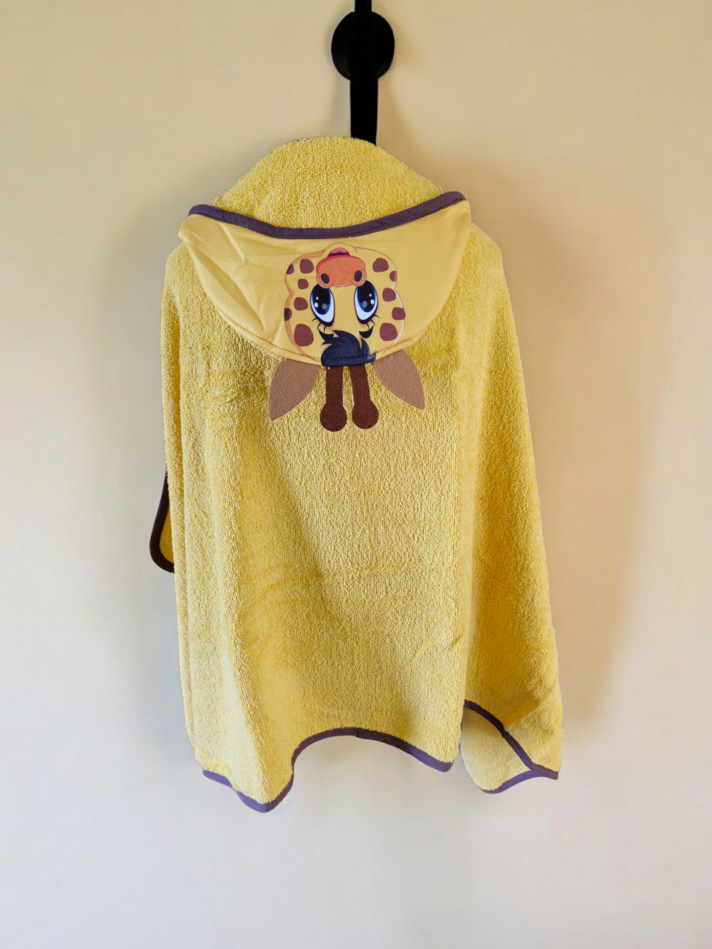 Kids Hooded Towel Brown Giraffe - My Home Exclusive 100% cotton soft and absorbent kids bathrobes, perfect for bath or pool time. Kids bathrobes and towels, Turkish cotton colourful, unique and luxurious. Fun kids bath time, kids swimming lessons, bubble bath, pure cotton, gift ideas, pool party, children’s birthday present.
