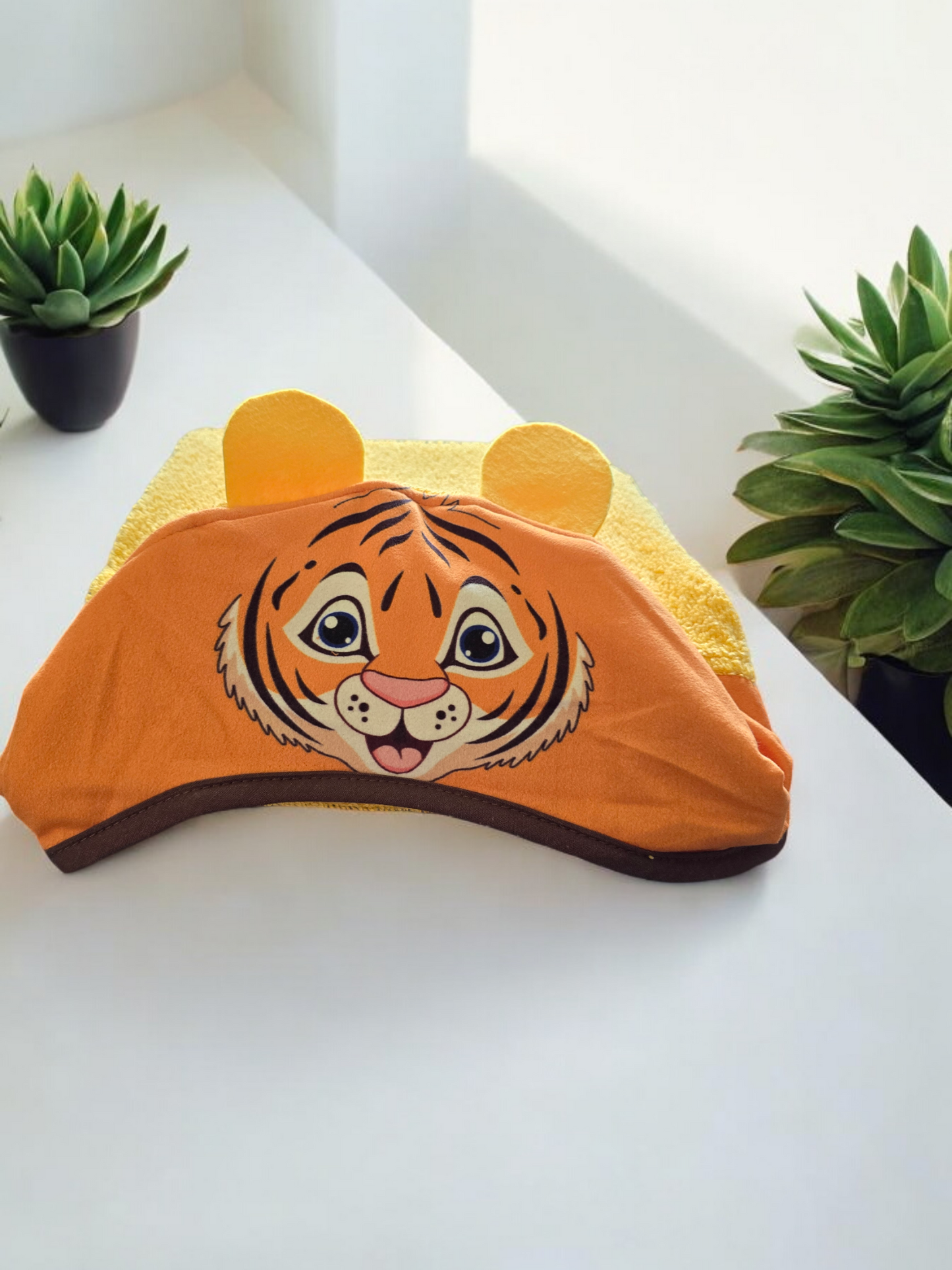 100% cotton soft and absorbent kids bathrobes, perfect for bath or pool time. Kids bathrobes and towels, Turkish cotton colourful, unique and luxurious. Fun kids bath time, kids swimming lessons, bubble bath, pure cotton, gift ideas, pool party, children’s birthday present.