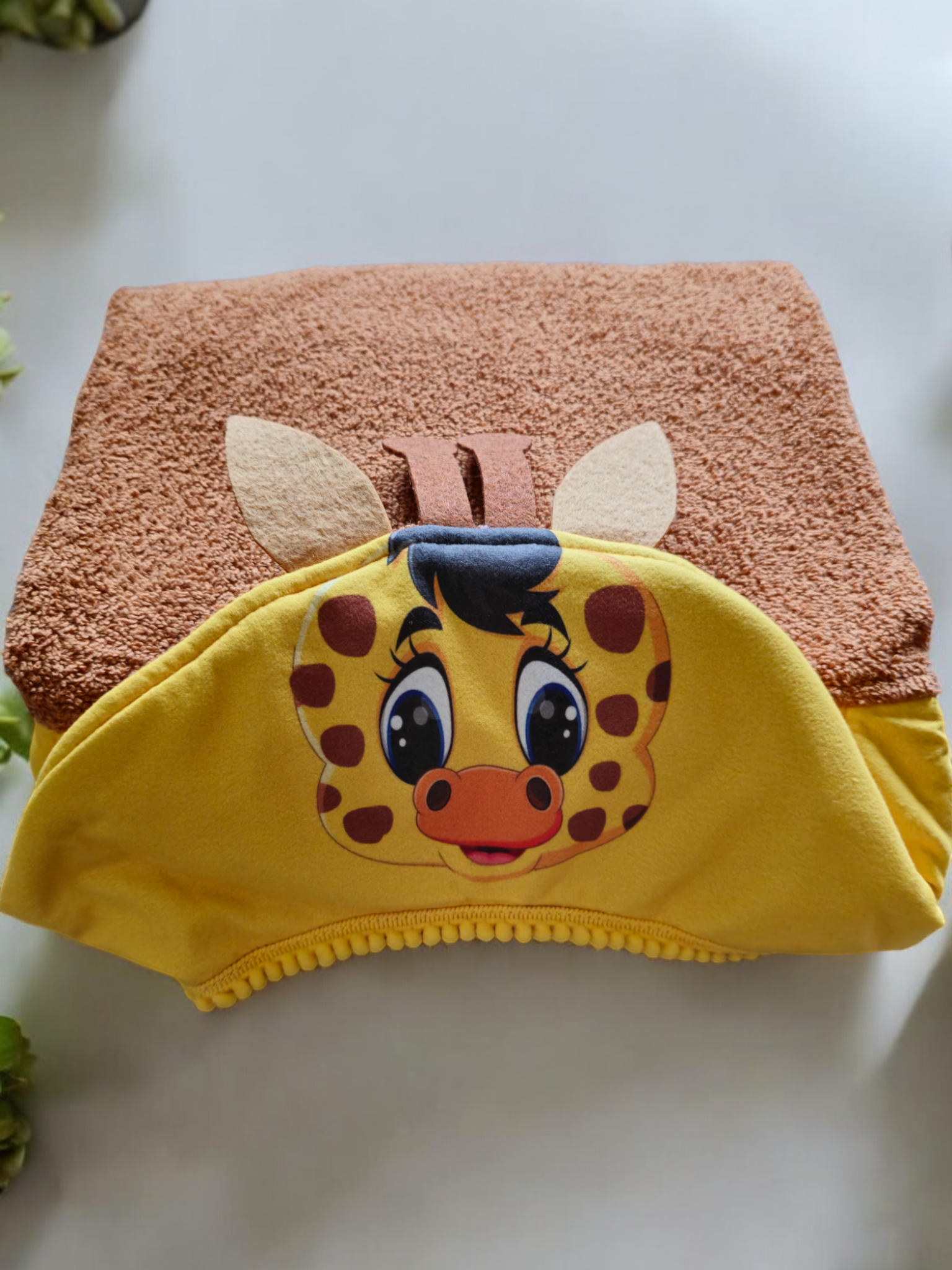 Kids Hooded Towel Brown Giraffe - My Home Exclusive 100% cotton soft and absorbent kids bathrobes, perfect for bath or pool time. Kids bathrobes and towels, Turkish cotton colourful, unique and luxurious. Fun kids bath time, kids swimming lessons, bubble bath, pure cotton, gift ideas, pool party, children’s birthday present.