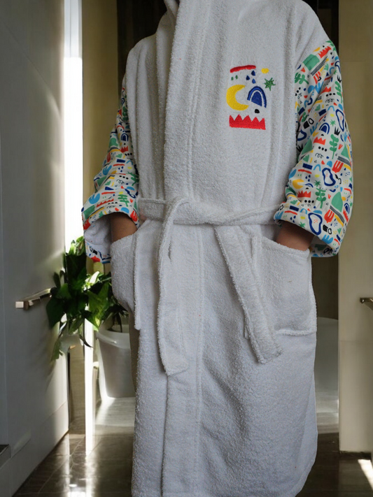 Kids bathrobes and towels, Turkish cotton colourful, unique and luxurious. Fun kids bath time, kids swimming lessons, bubble bath, pure cotton, gift ideas, pool party, children’s birthday present.