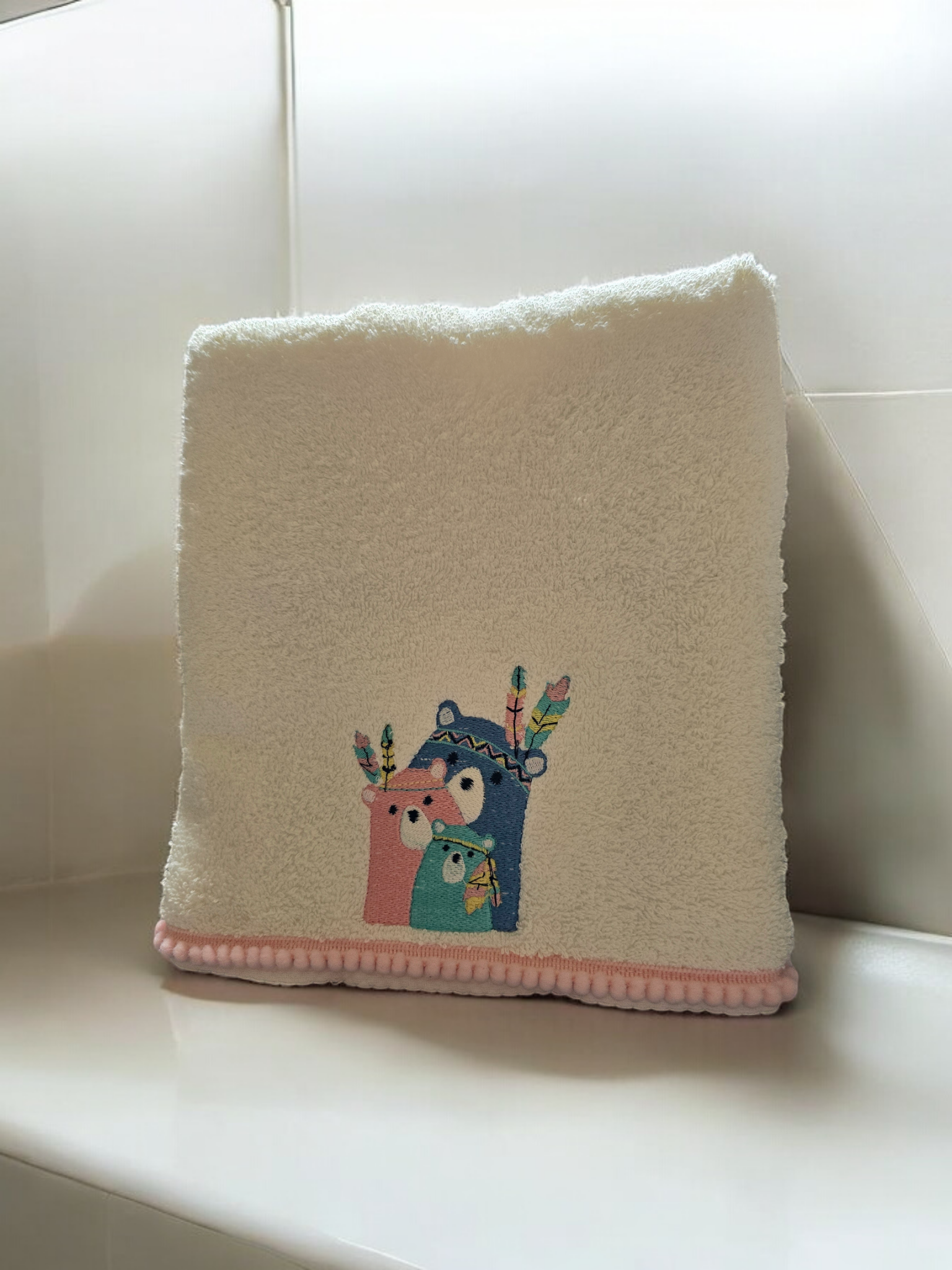 100% cotton soft and absorbent kids bathrobes, perfect for bath or pool time. Kids bathrobes and towels, Turkish cotton colourful, unique and luxurious. Fun kids bath time, kids swimming lessons, bubble bath, pure cotton, gift ideas, pool party, children’s birthday present.