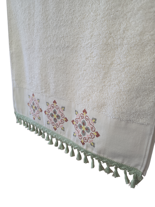 Turkish cotton traditional colourful towels. Unique and luxurious towels. Luxurious and stylish towels.