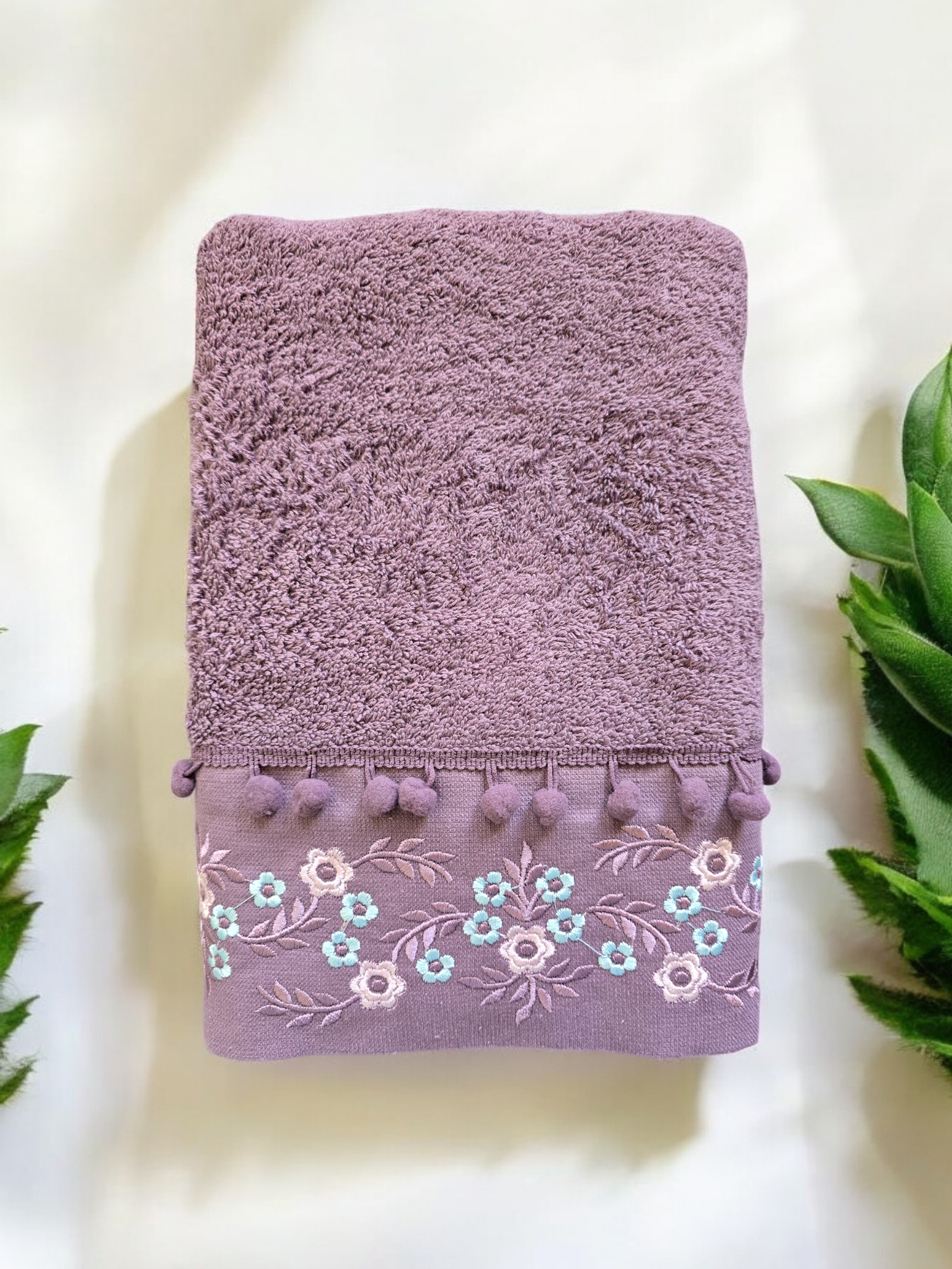 Turkish cotton traditional colourful towels. Unique and luxurious towels. Luxurious and stylish towels.