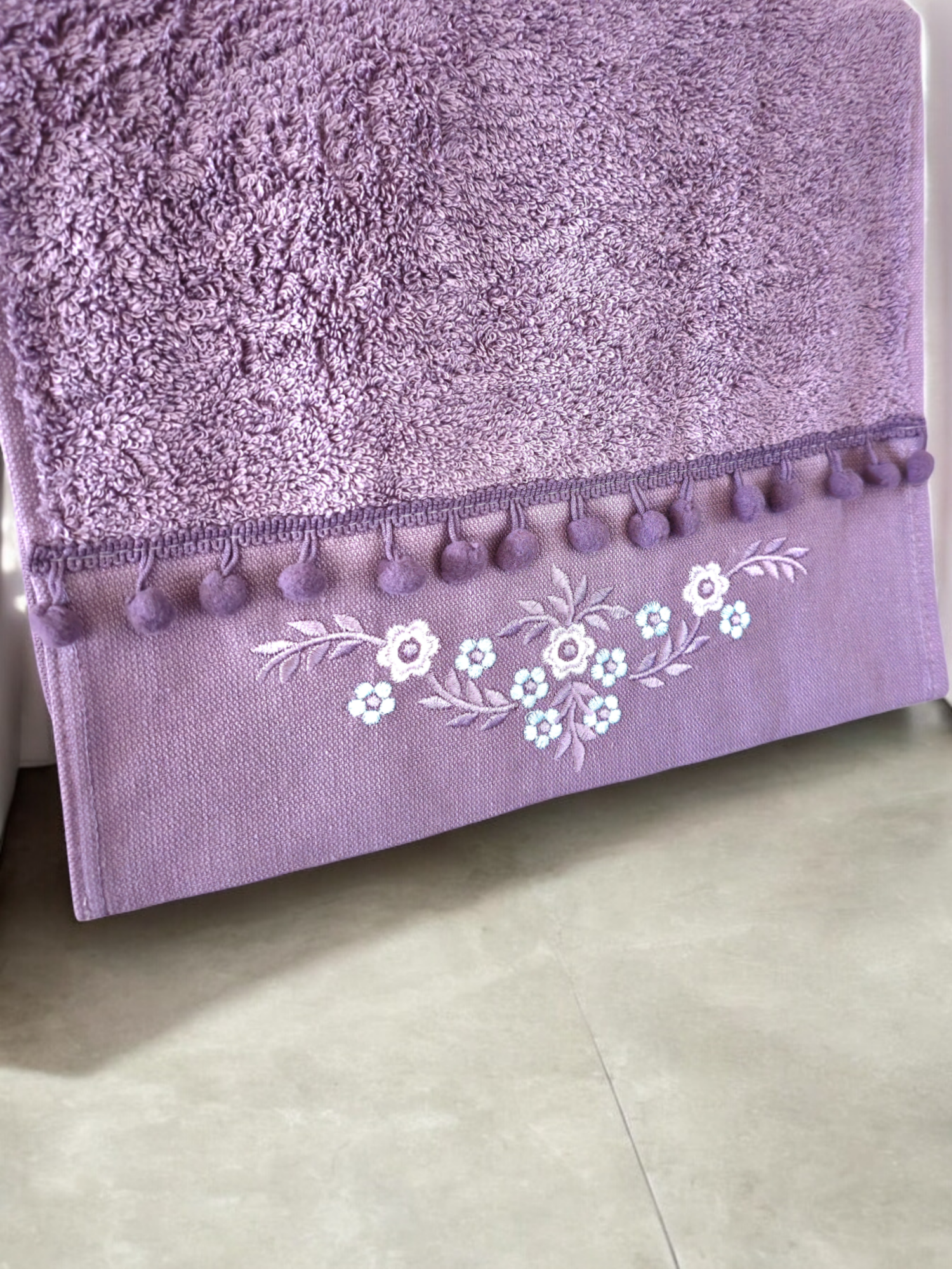 Turkish cotton traditional colourful towels. Unique and luxurious towels. Luxurious and stylish towels.