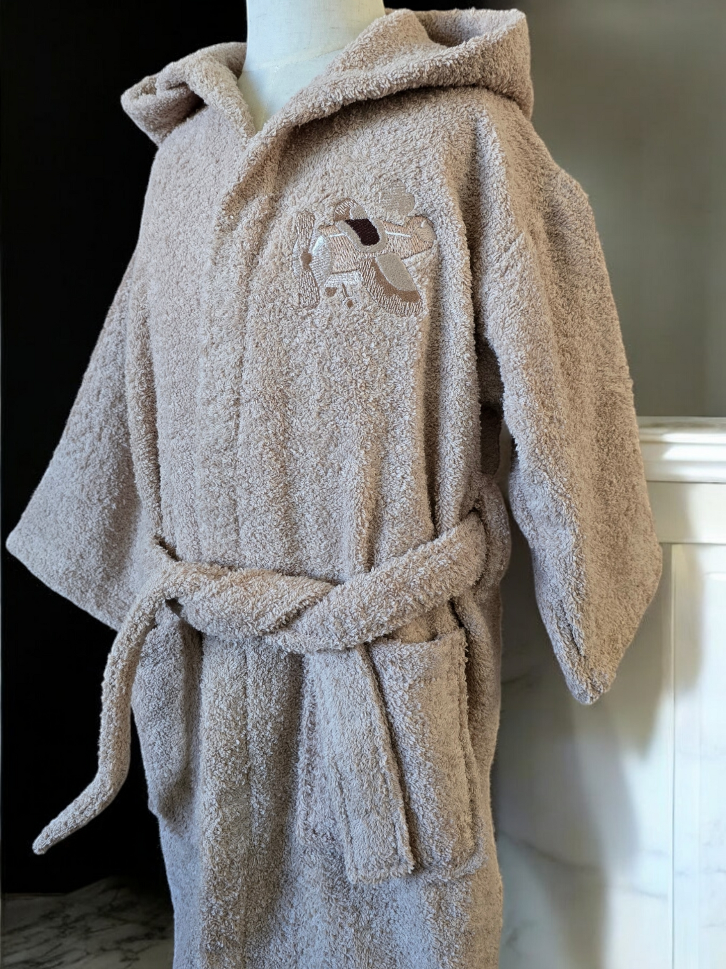 Kids bathrobes and towels, Turkish cotton colourful, unique and luxurious. Fun kids bath time, kids swimming lessons, bubble bath, pure cotton, gift ideas, pool party, children’s birthday present.