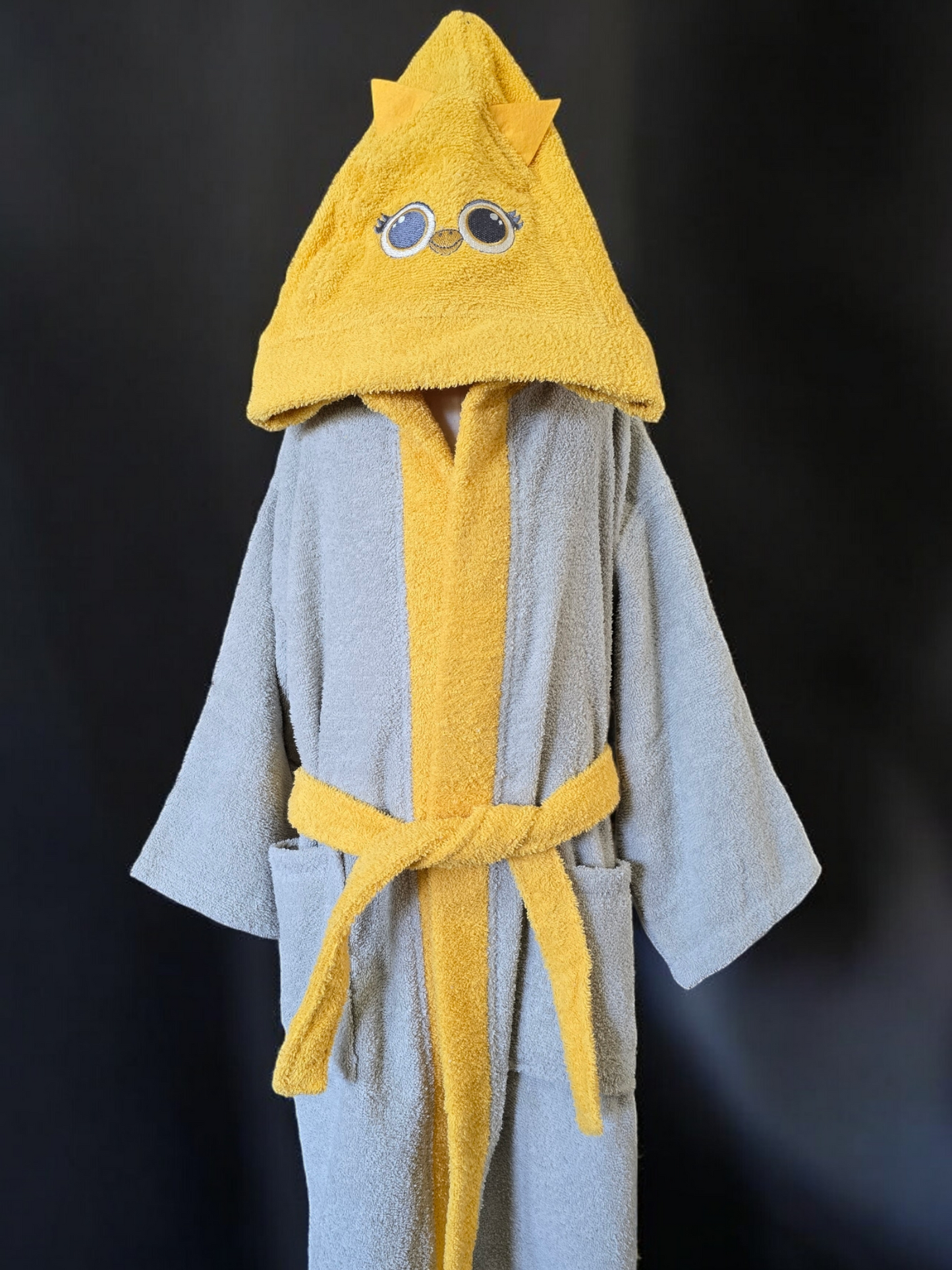 100% cotton soft and absorbent kids bathrobes, perfect for bath or pool time. Kids bathrobes and towels, Turkish cotton colourful, unique and luxurious. Fun kids bath time, kids swimming lessons, bubble bath, pure cotton, gift ideas, pool party, children’s birthday present.