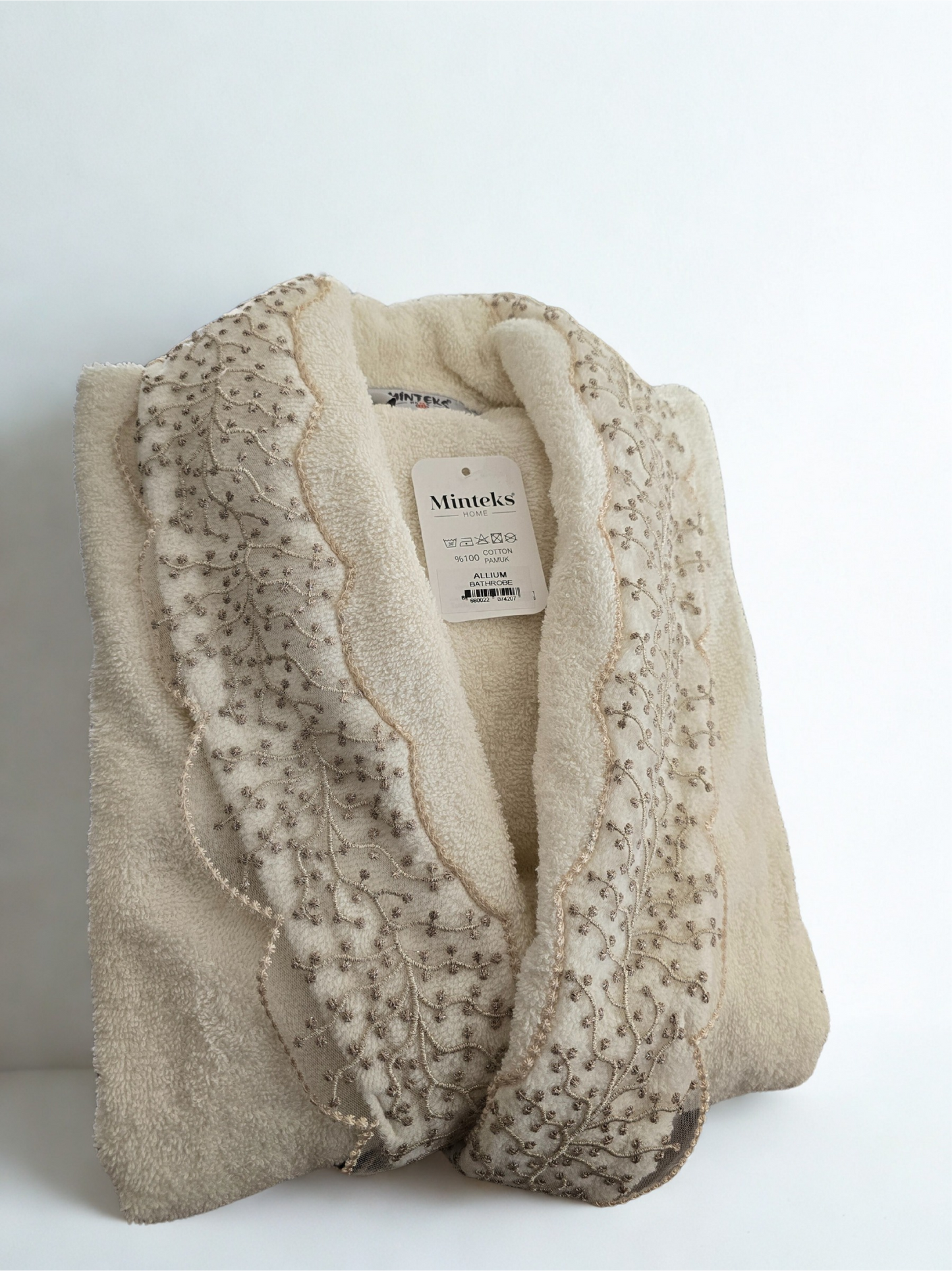Allium Ivory Bathrobe 100% cotton soft fabric for comfortable, breathable, and luxurious loungewear.