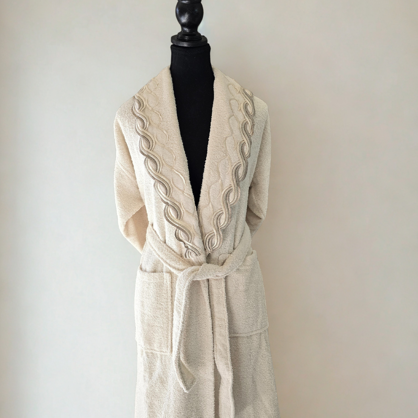 freyza cream cotton bathrobe and robe  on  mannequin, lightweight and breathable fabric