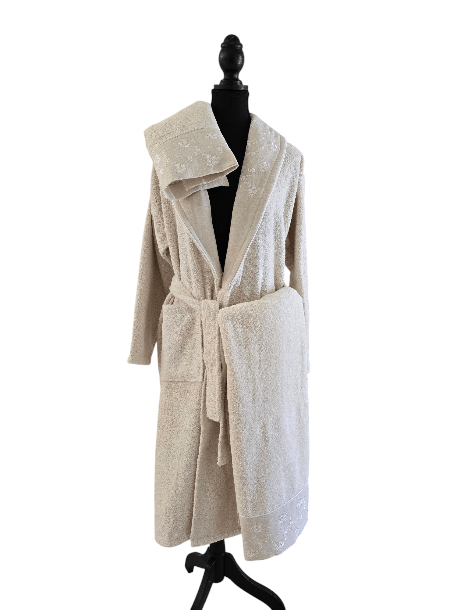 Zeina 3-piece bathrobe set made of soft Turkish cotton in cream, includes robe and two towels